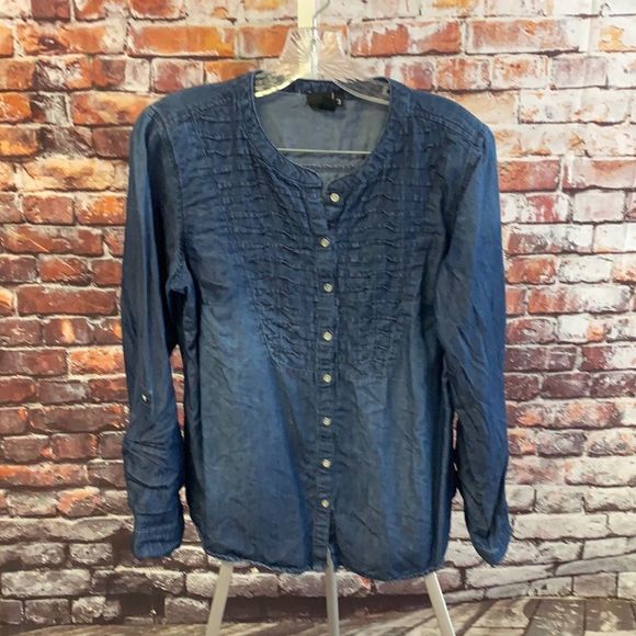 Erika | Tops | Erika Denim Button Down | Poshmark